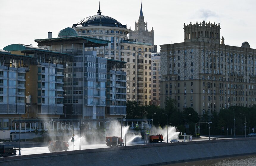 В Москве прошла восьмая масштабная дезинфекция 9 фото