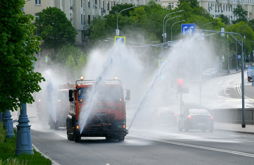 В Москве прошла восьмая масштабная дезинфекция 14 фото