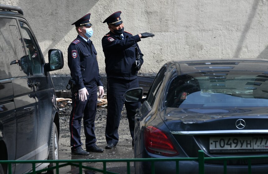 Как происходило тушение пожара в доме на Фрунзенской набережной 6 фото