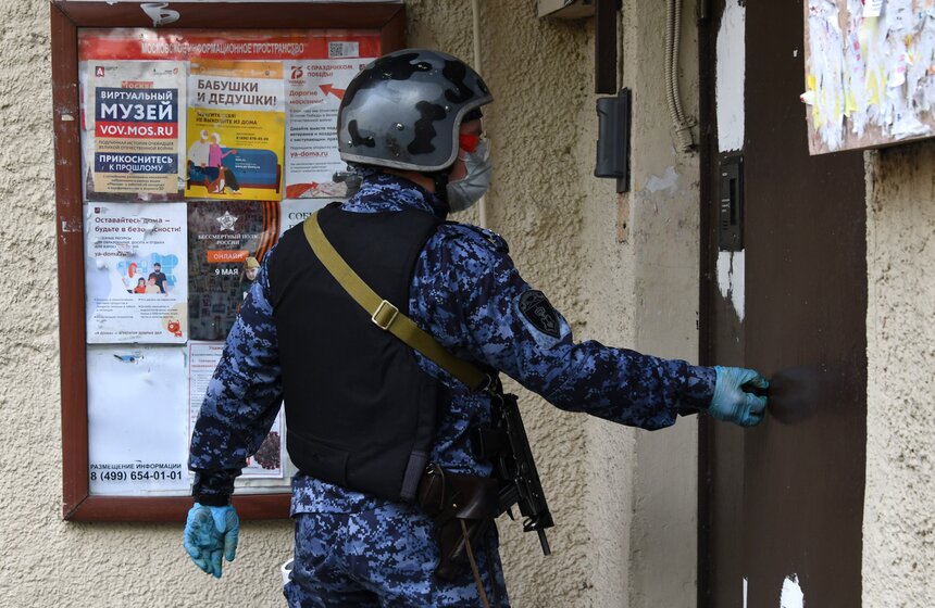 Как происходило тушение пожара в доме на Фрунзенской набережной 16 фото