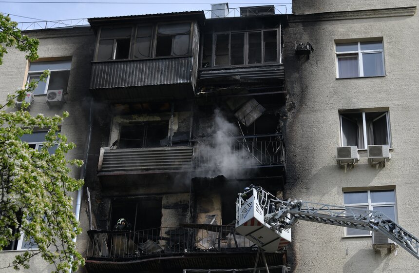 Как происходило тушение пожара в доме на Фрунзенской набережной 4 фото