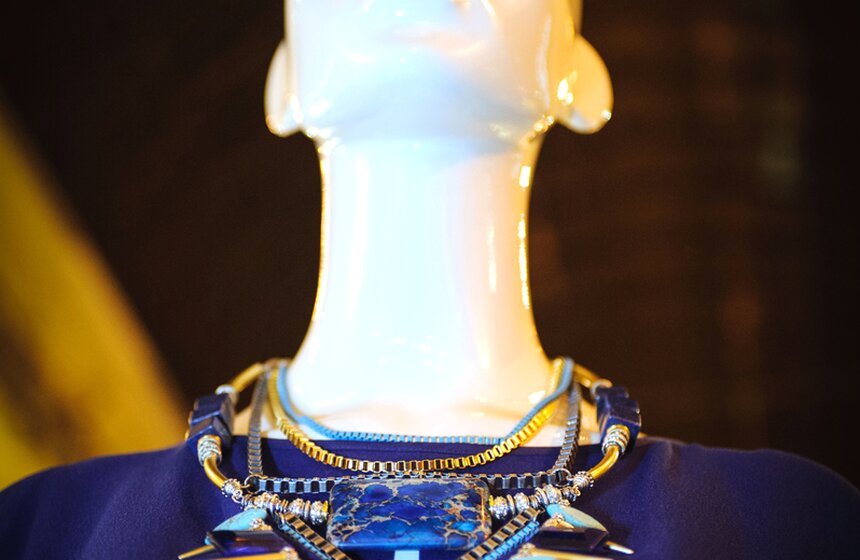 В Петровском пассаже открылась выставка бижутерии 8 фото