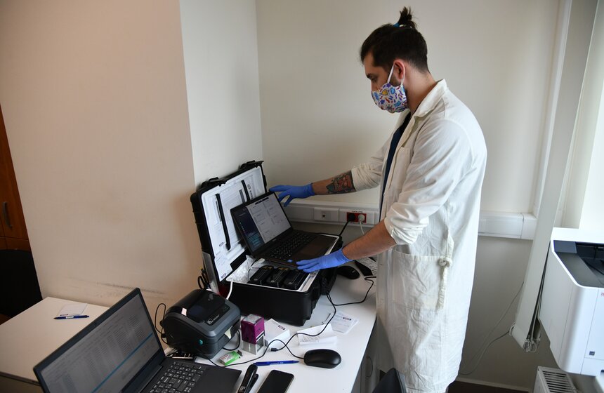 Экспресс-тестирование на коронавирус запустили в аэропорту Шереметьево 20 фото