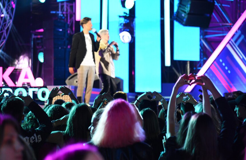 Выпускной 2020 прошел в Парке Горького 26 фото