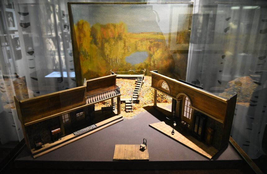 Бахрушинский музей открыл выставку "Власть Сада" к юбилею Чехова 16 фото