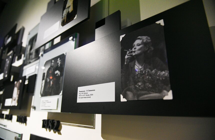 Бахрушинский музей открыл выставку "Власть Сада" к юбилею Чехова 10 фото