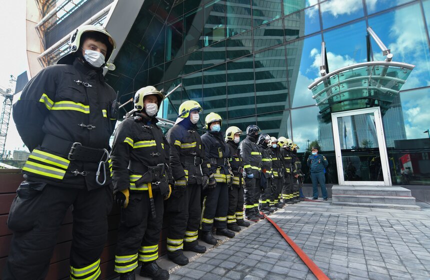Испытание системы пожаротушения прошло в Москве 5 фото