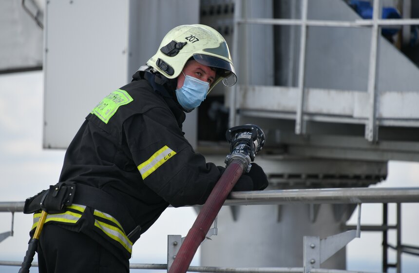 Испытание системы пожаротушения прошло в Москве 16 фото