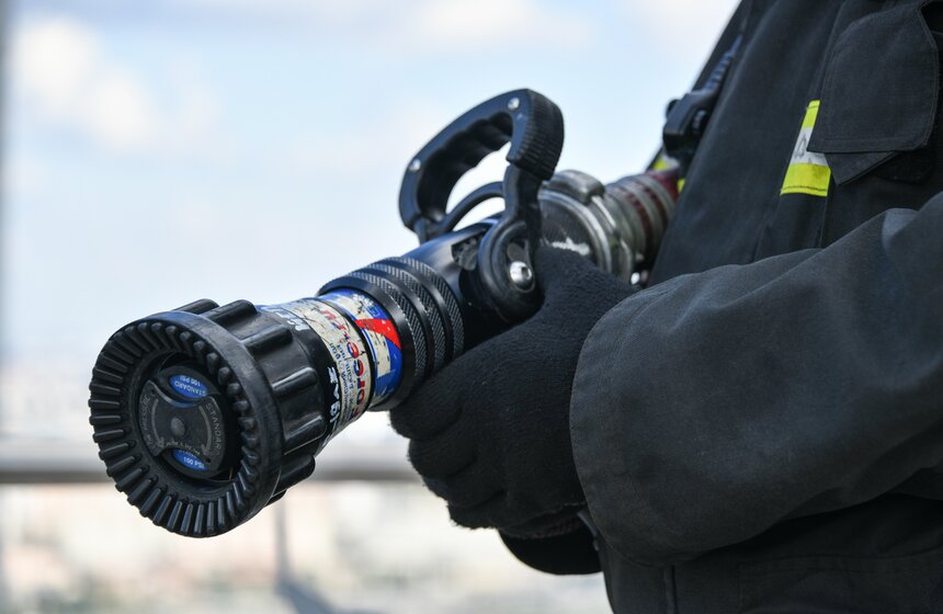 Испытание системы пожаротушения прошло в Москве 18 фото