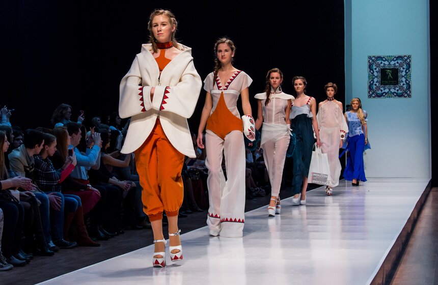 Фестиваль моды Вячеслава Зайцева прошел в "АФИМОЛЛ Сити" 13 фото