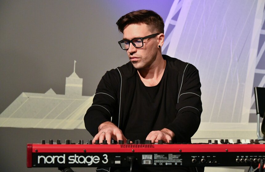 Гребенщикова выступила на литературном вечере, посвященном Серебряному веку 2 фото