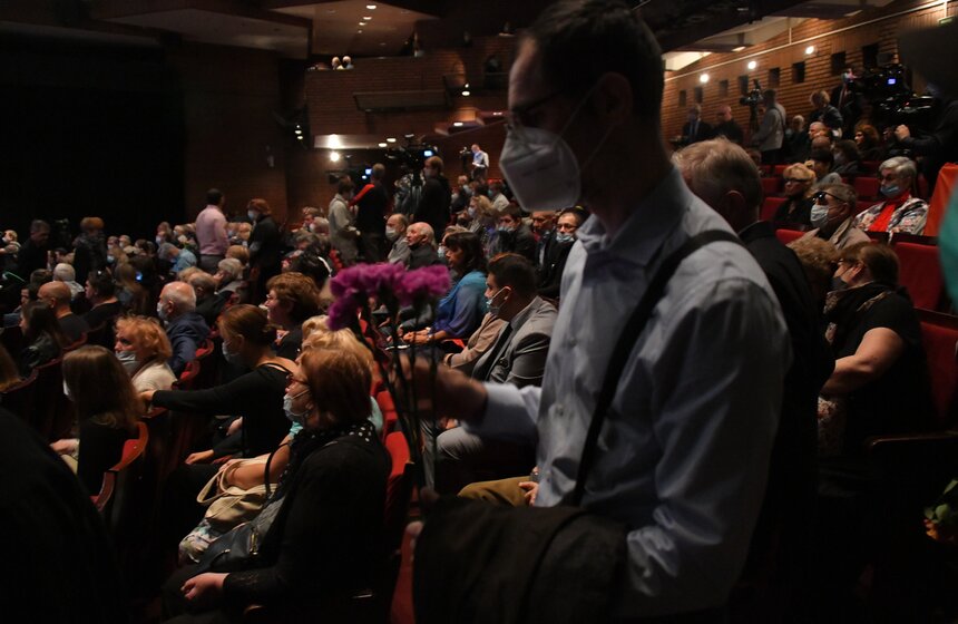 Церемония прощания с актером Николаем Губенко прошла в Москве 19 фото