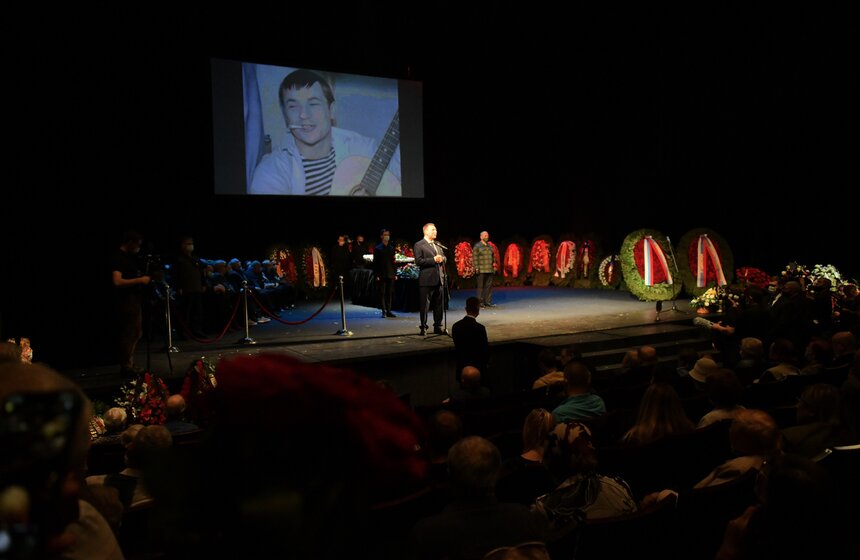 Церемония прощания с актером Николаем Губенко прошла в Москве 18 фото