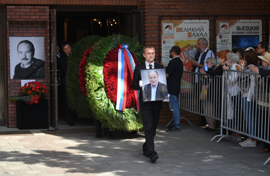 Церемония прощания с актером Николаем Губенко прошла в Москве 24 фото