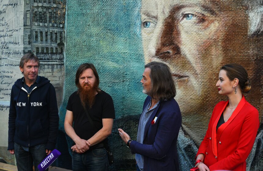 Фреска с портретом Бродского появилась в "Аптекарском огороде" 27 фото