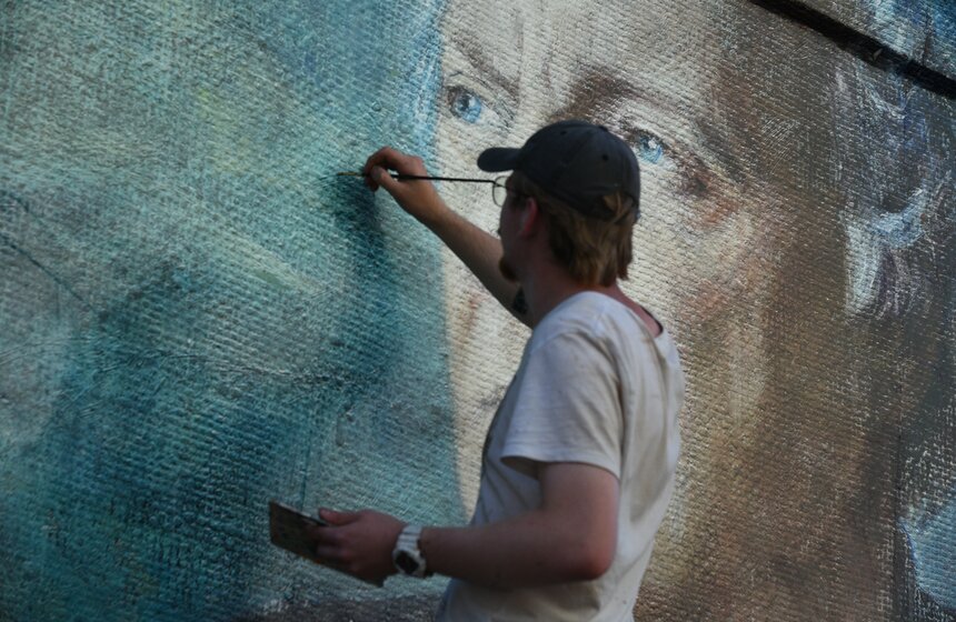 Фреска с портретом Бродского появилась в "Аптекарском огороде" 8 фото