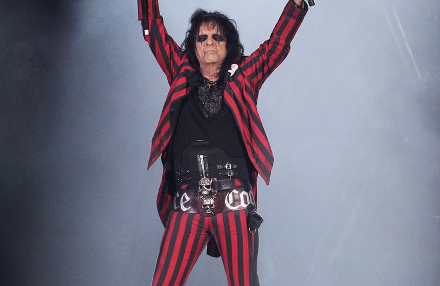 В "Крокус Сити Холле" выступил "Король ужасов" Элис Купер 2 фото