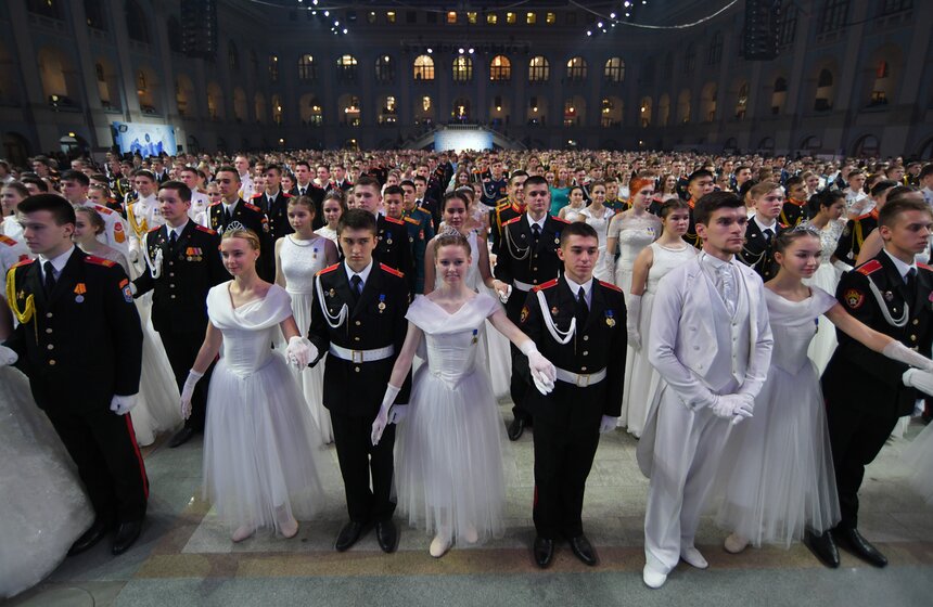 Благотворительный кадетский бал прошел в Москве 8 фото