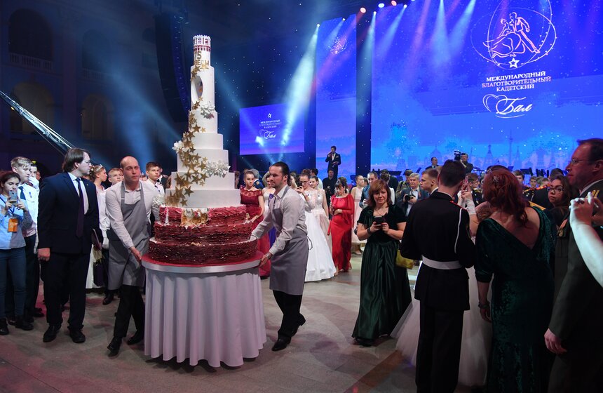 Благотворительный кадетский бал прошел в Москве 26 фото