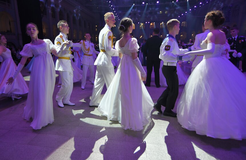 Благотворительный кадетский бал прошел в Москве 20 фото