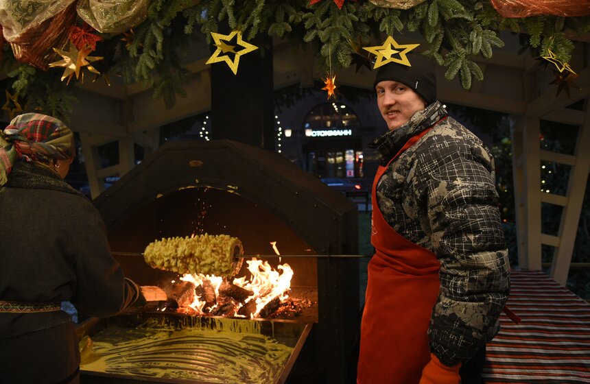 В Москве стартовал зимний фестиваль "Путешествие в Рождество" 20 фото