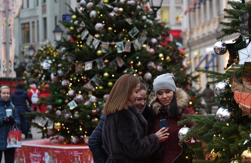 В Москве стартовал зимний фестиваль "Путешествие в Рождество" 8 фото