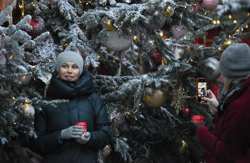 В Москве стартовал зимний фестиваль "Путешествие в Рождество" 19 фото