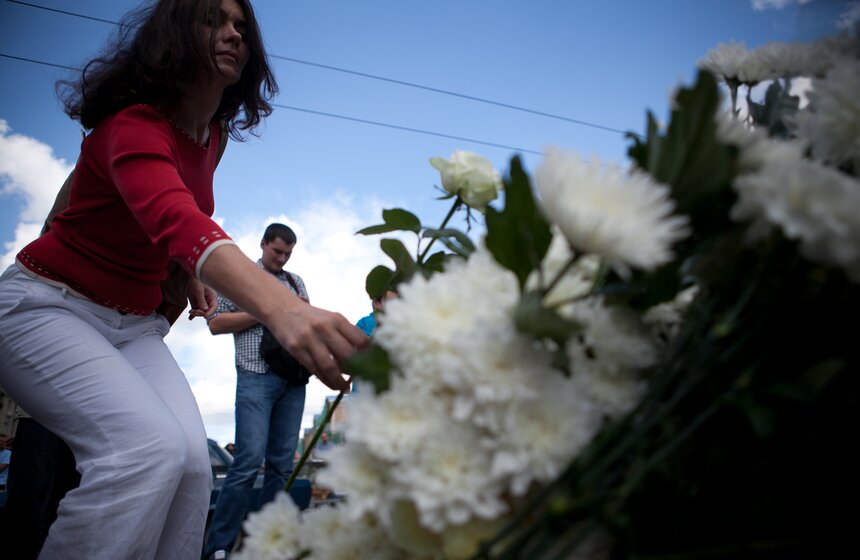 У Белого дома прошел митинг в память об августовском путче 1 фото