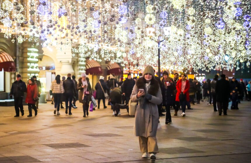 Новогоднее настроение на улицах столицы 21 фото