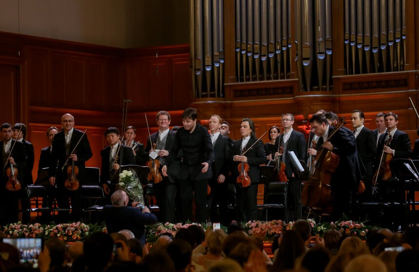 Концерт скрипача Джошуа Белла прошел в Москве 13 фото