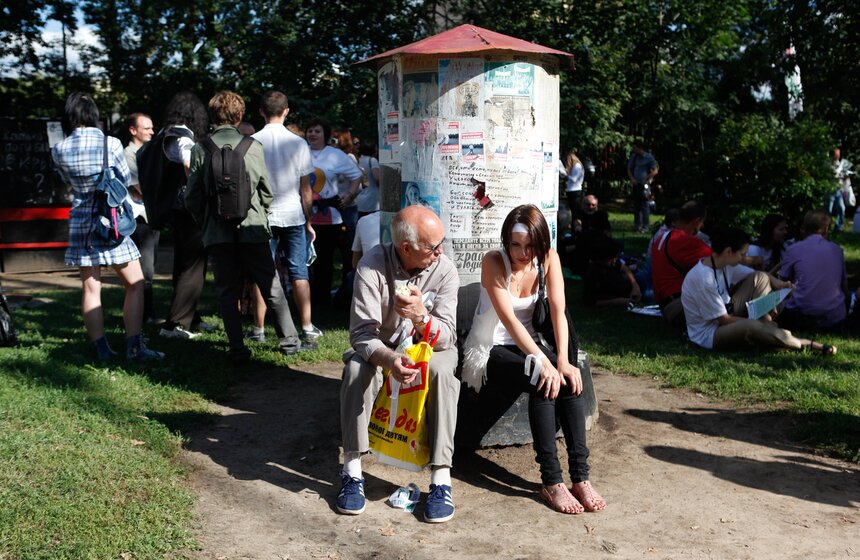 У Белого дома прошел митинг в память об августовском путче 13 фото