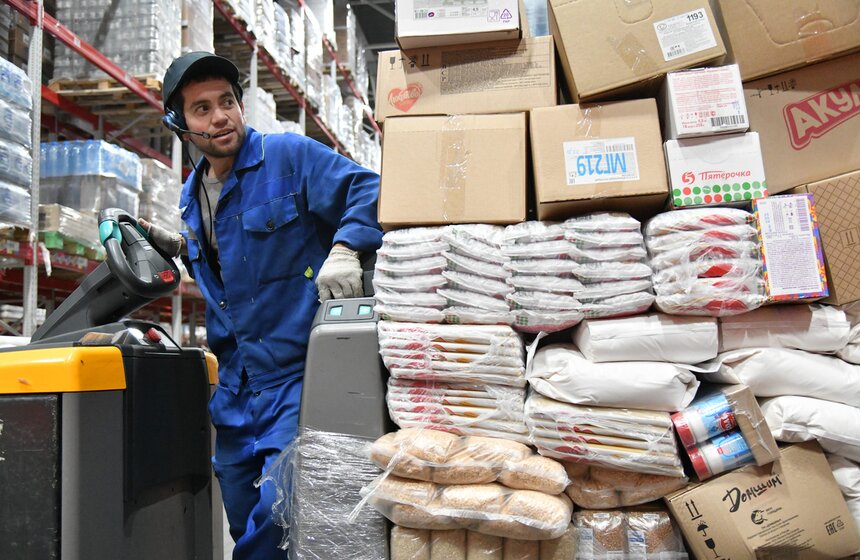 Работа распределительного центра торговой продуктовой сети 5 фото