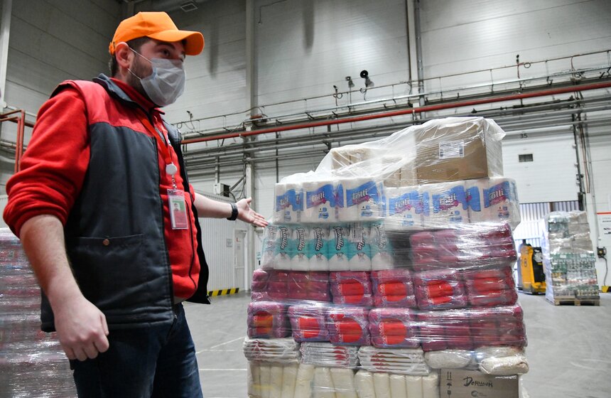 Работа распределительного центра торговой продуктовой сети 14 фото