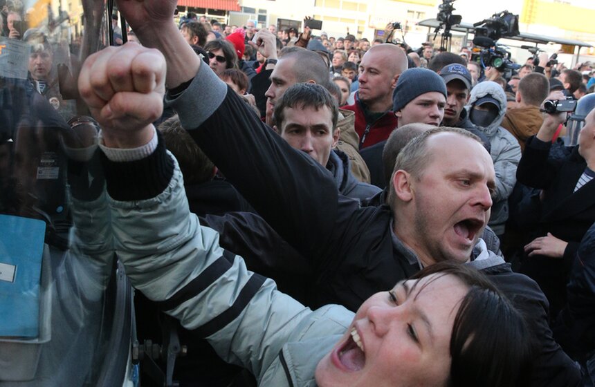 Тысячи человек приняли участие в массовой акции в Бирюлево 9 фото