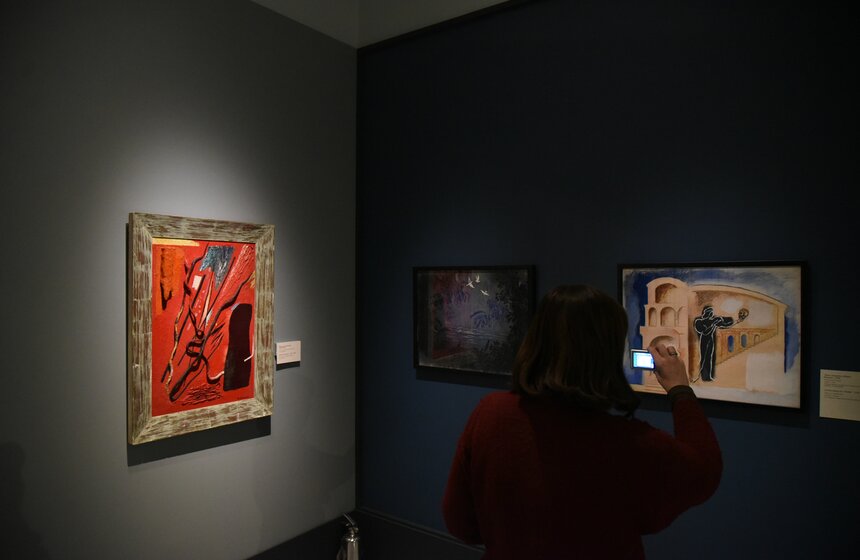 Произведения Юрия Анненкова находятся в главных государственных музеях России, Франции и США и демонстрируются на международных выставках