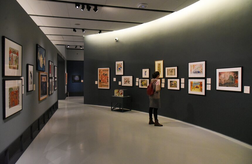 На экспозиции можно увидеть наиболее значимые направления творчества Юрия Анненкова в России и после его отъезда во Францию в 1924 году