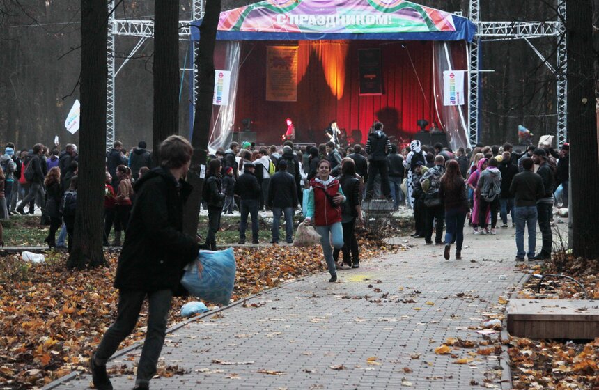 В Филевском парке прошла битва подушками 13 фото