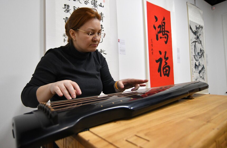 Музей русских гуслей и китайского гуциня открылся в "Сокольниках" 7 фото