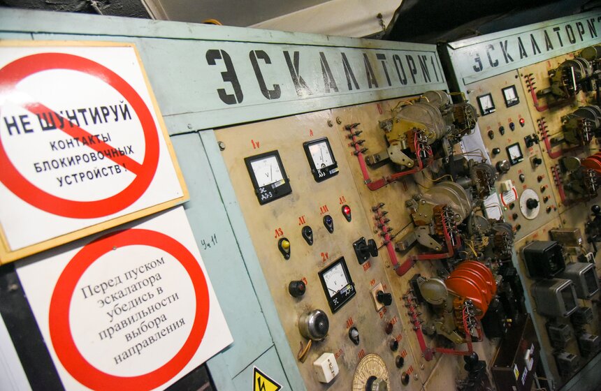 На станции проведут ремонт деревянных дверей служебных помещений, пожарных кранов и пультов управления