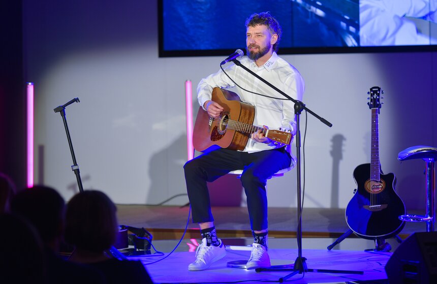 Концерт в честь Булата Окуджавы прошел на Москве 24 6 фото