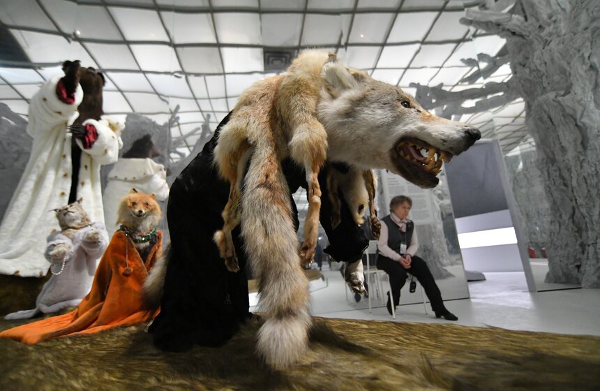 В своем творчестве художники часто обращаются к героям русской сказки, эпоса и<br />мифологического рассказа