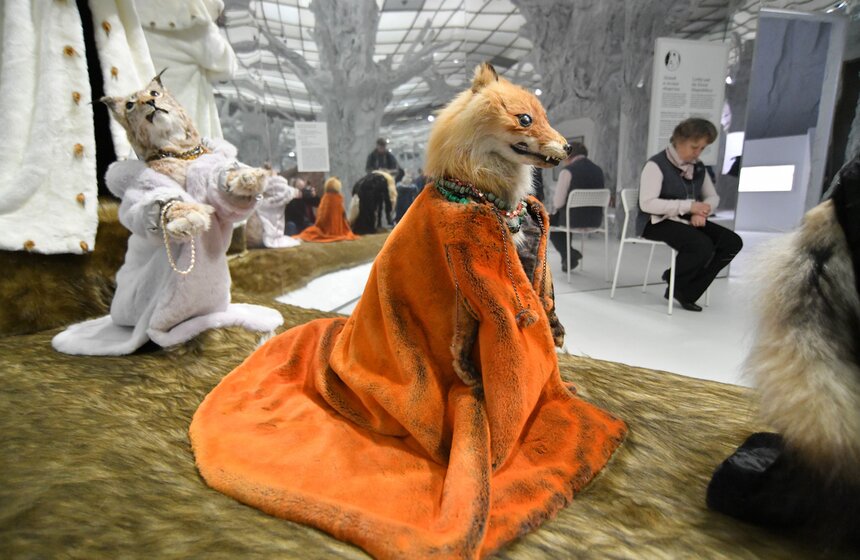 Экспозиция предлагает посетителям несколько уровней восприятия русской сказки