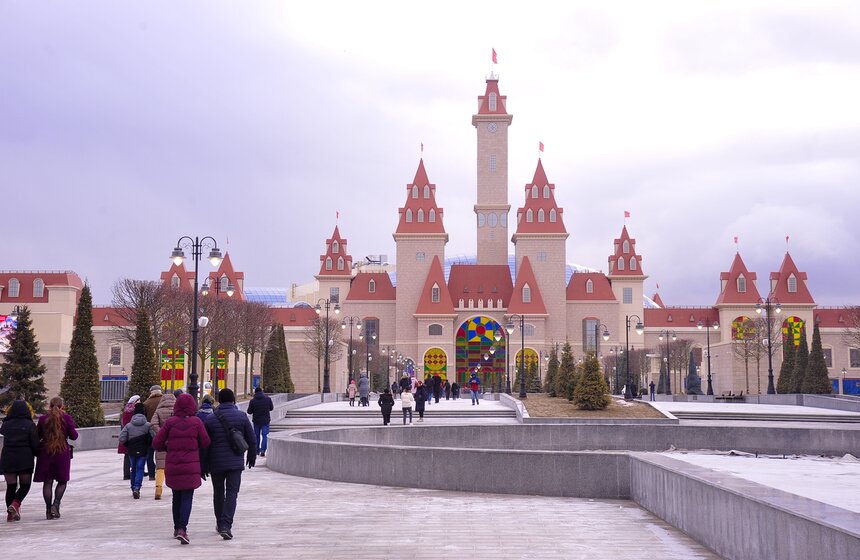 Парк "Остров мечты" открылся на юге Москвы 1 фото