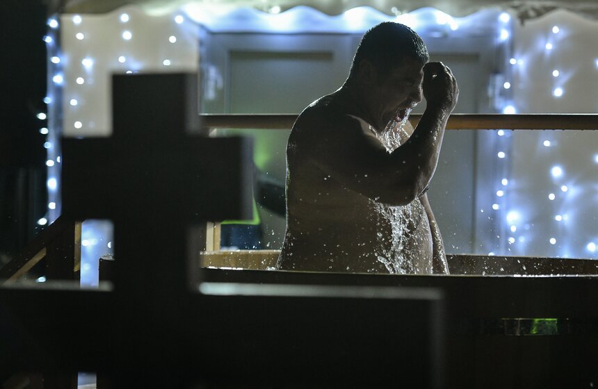 Более 37 тысяч человек посетили крещенские купания в Москве