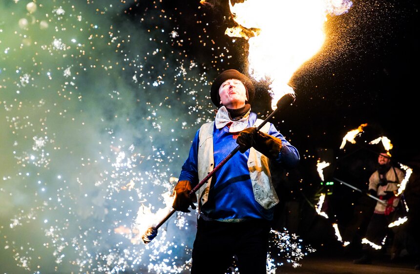 В столичном Байк-центре прошли новогодние елки 6 фото