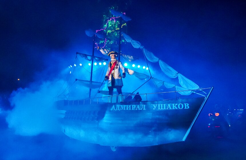 В столичном Байк-центре прошли новогодние елки 4 фото