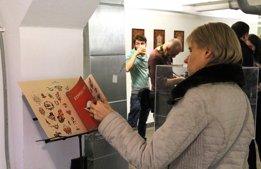 В Artplay показали "Курочку рябу" с картинками студии Лебедева 6 фото