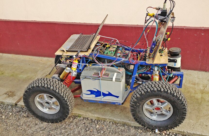 Робот "Трал Патруль" будет следить за порядком в "Сокольниках" 4 фото