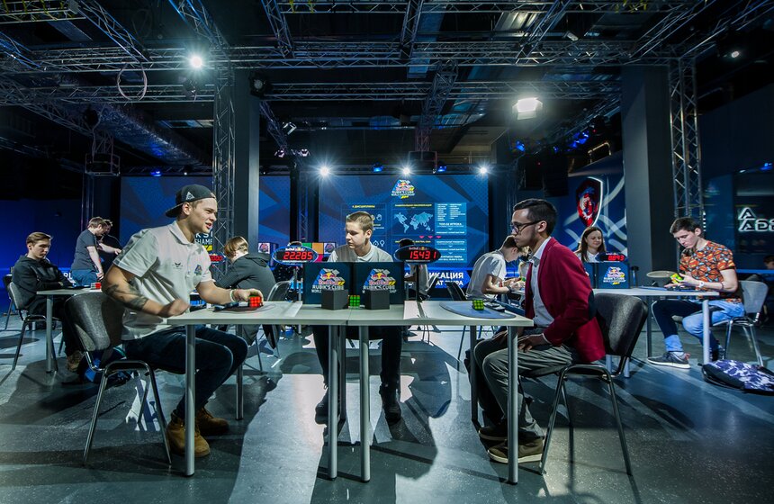 Red Bull Rubik's Cube является частью международной платформы по интеллектуальным играм Red Bull Mind Gamers, в рамках которой проводятся международные соревнования в различных интеллектуально-игровых дисциплинах