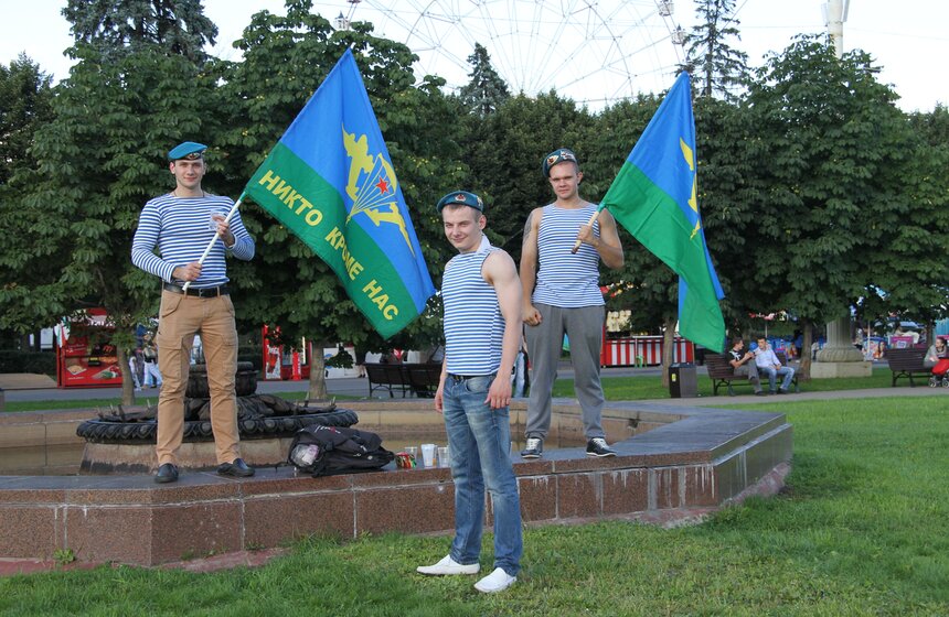 Десантники отметили свой профессиональный праздник 21 фото